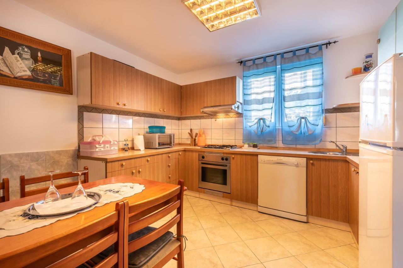 Nostress Apartment プーラ エクステリア 写真